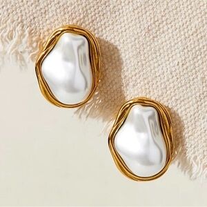 Elegant Gold and White Earrings